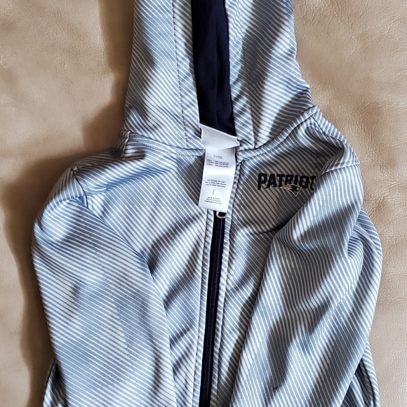 New England Patriots Kids Apparel Bundle - Picture 3 of 4